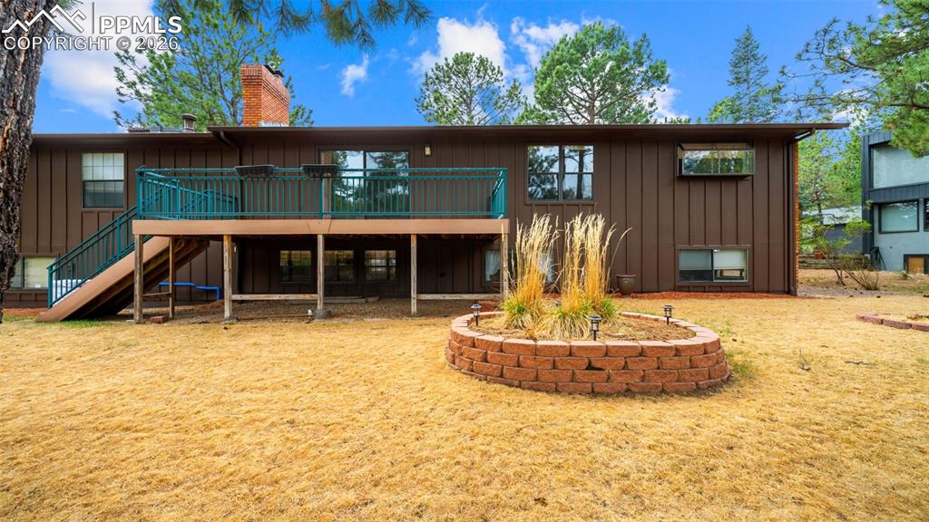 Image 32 of 47: Back of Structure