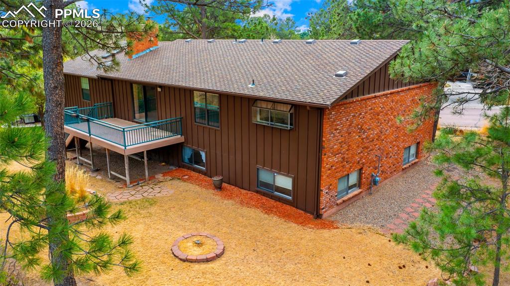 Image 39 of 47: Back of Structure