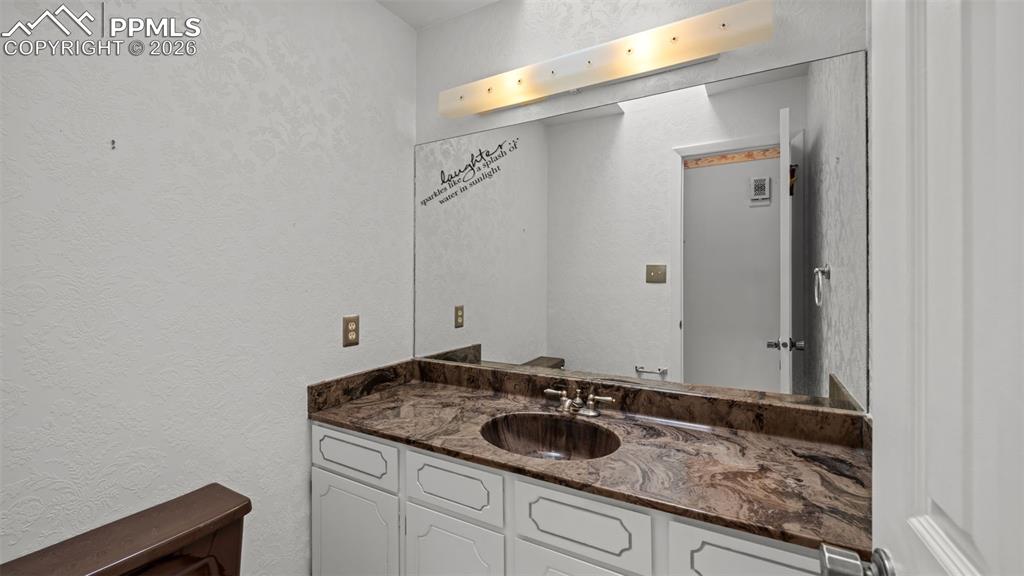 Image 8 of 47: Bathroom