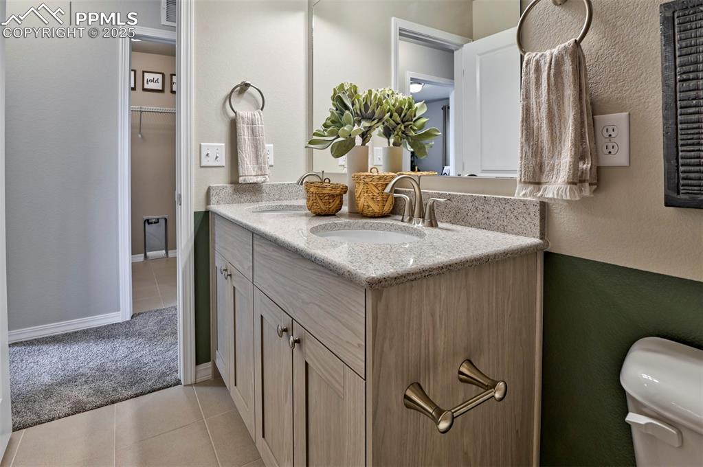 Image 23 of 32: *Photos of Previous Model Home of Same Plan. Options/Features will vary