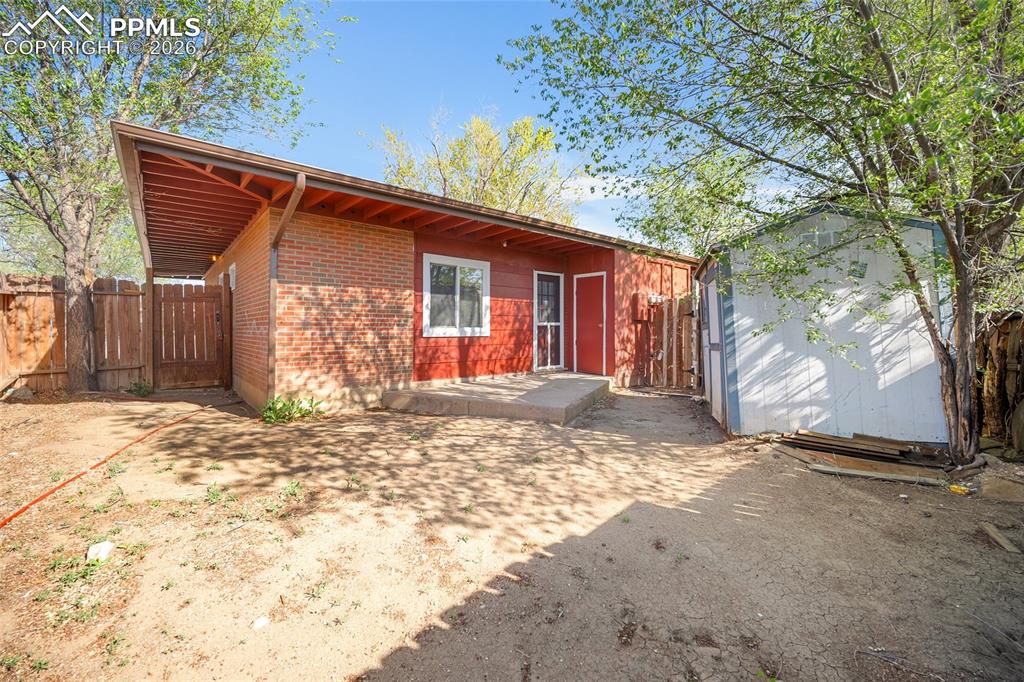 Image 19 of 20: Back of Structure