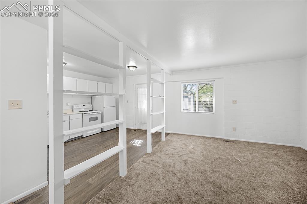 Image 9 of 20: Living Room