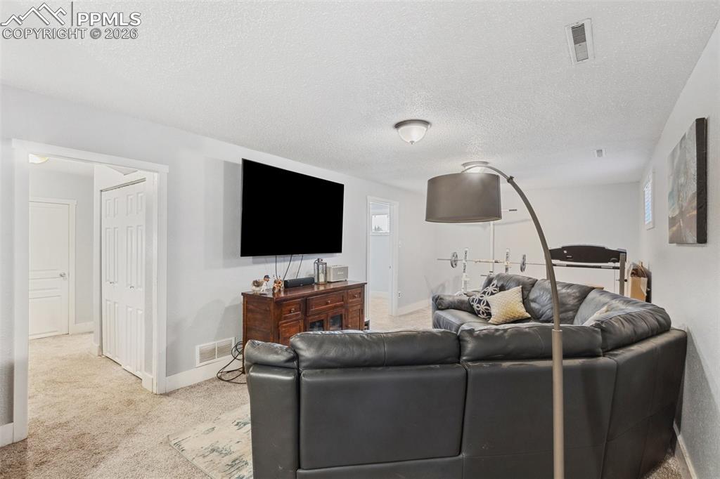 Image 31 of 43: Living Room