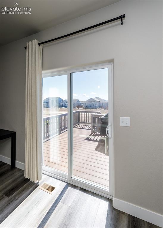 Image 19 of 45: Entry