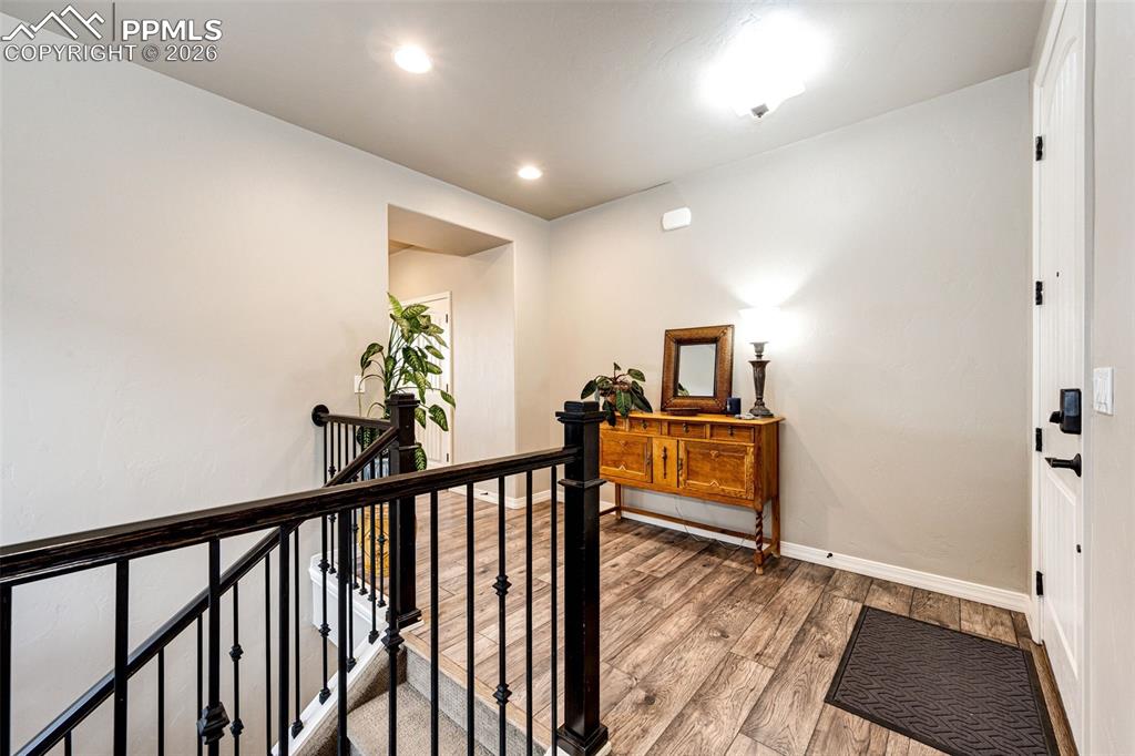 Image 5 of 45: Entrance Foyer