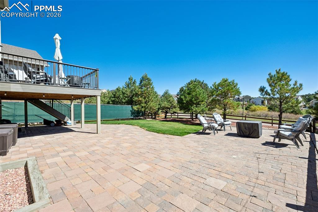 Image 36 of 50: Patio