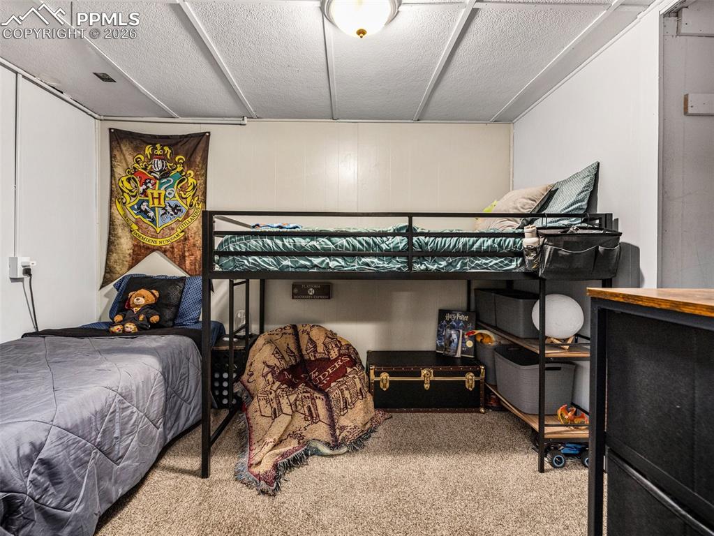 Image 28 of 28: Bedroom