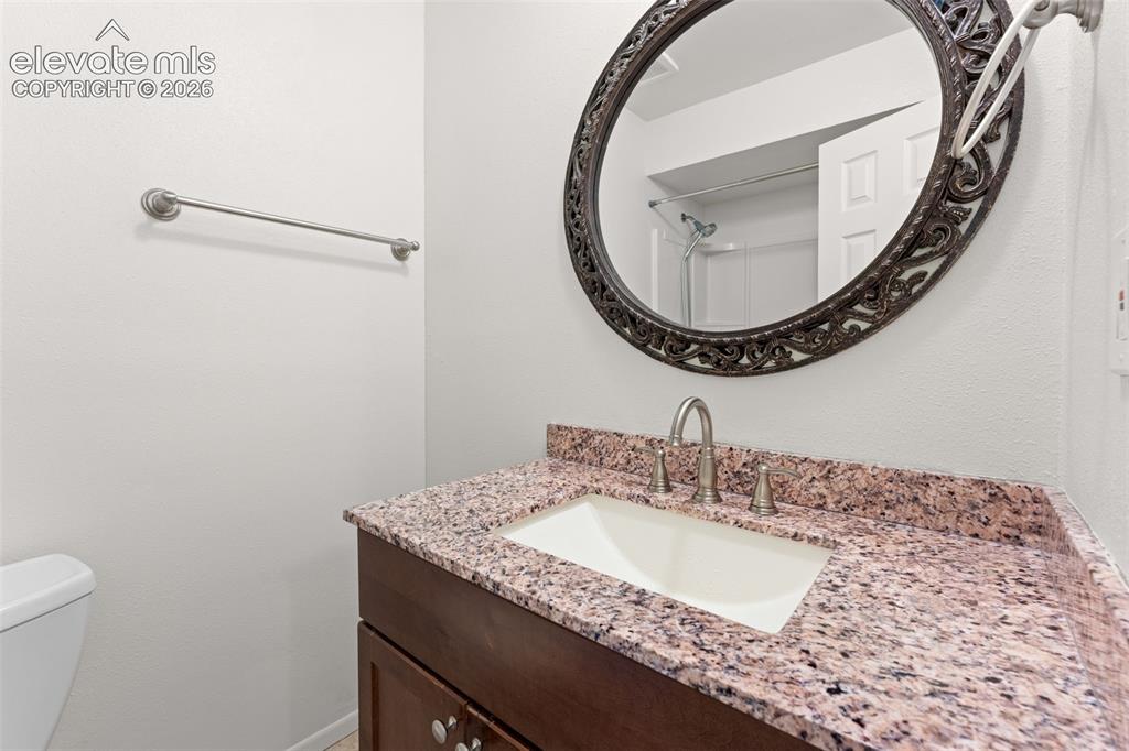 Image 18 of 29: Bathroom