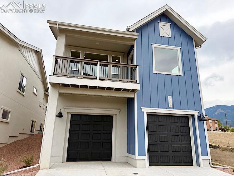 Image 44 of 46: Back of Structure