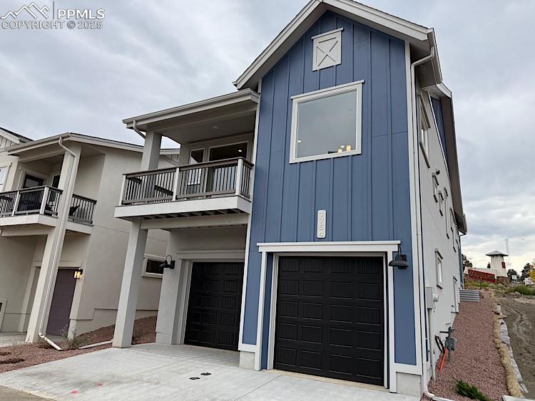 Image 45 of 46: Back of Structure