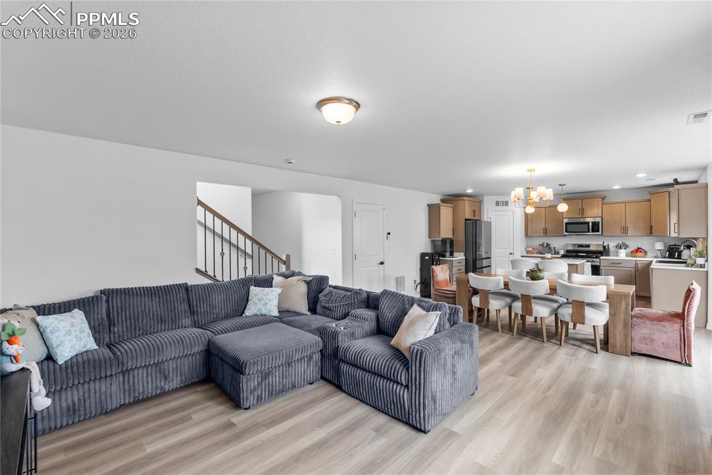 Image 14 of 31: Living Room