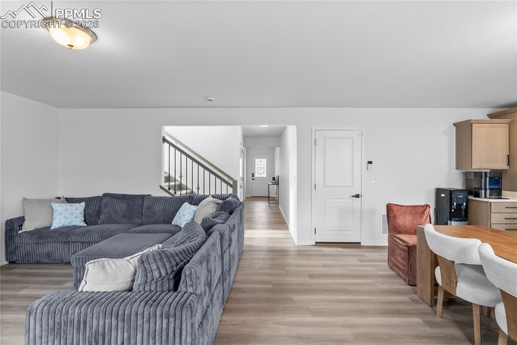 Image 7 of 31: Living Room