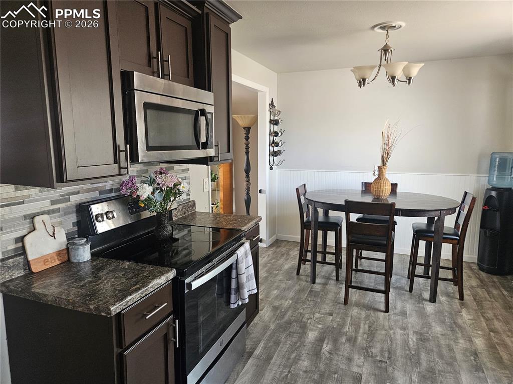 Image 2 of 13: Kitchen