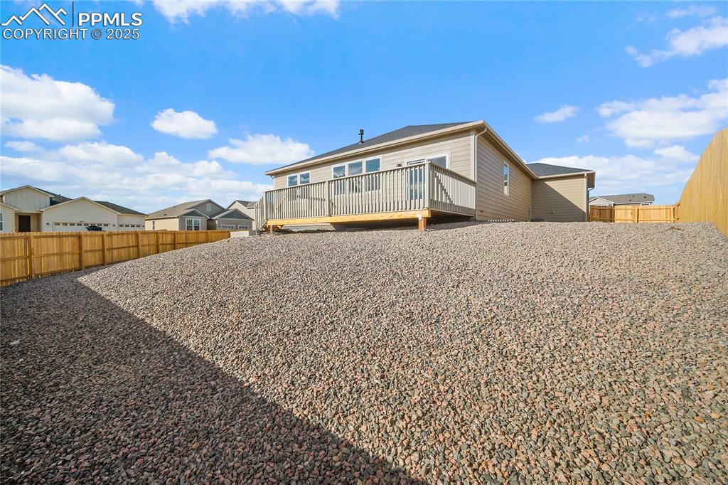 Image 38 of 38: Back of Structure