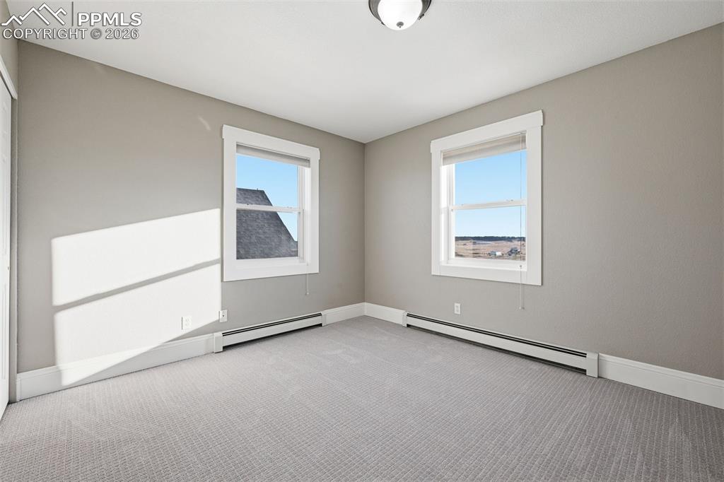 Image 25 of 46: Bedroom