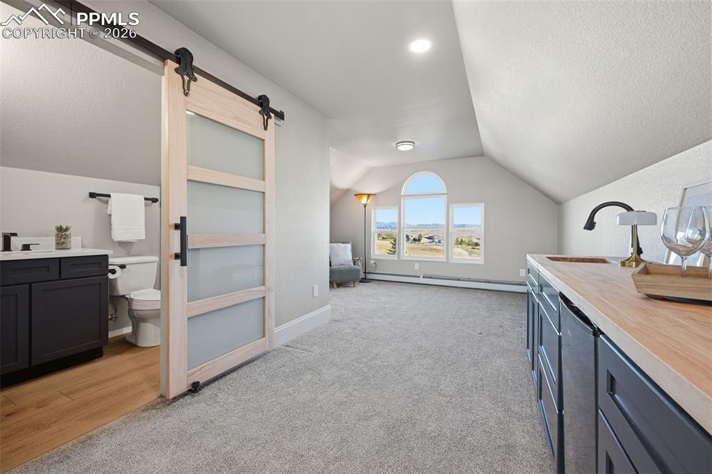 Image 34 of 46: Loft