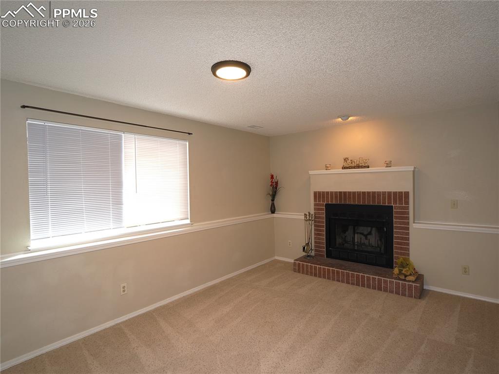 Image 13 of 35: Living Room