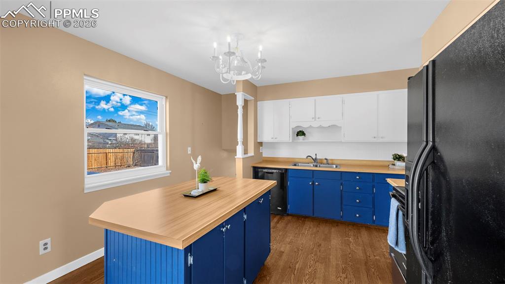 Image 12 of 38: Kitchen