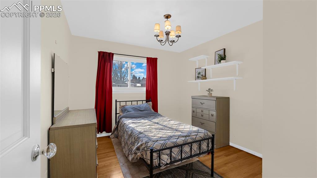 Image 22 of 38: Bedroom