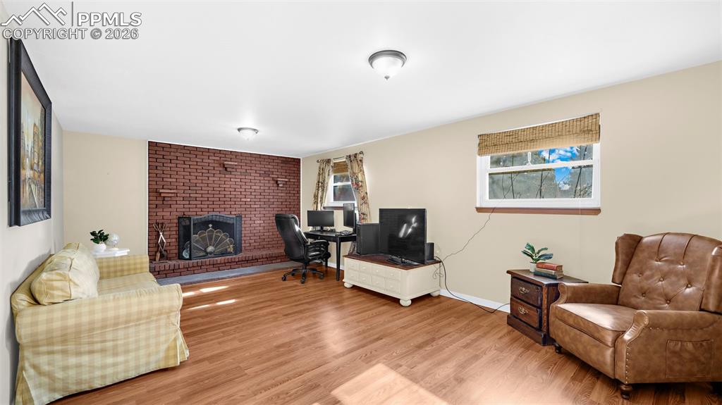 Image 24 of 38: Family Room