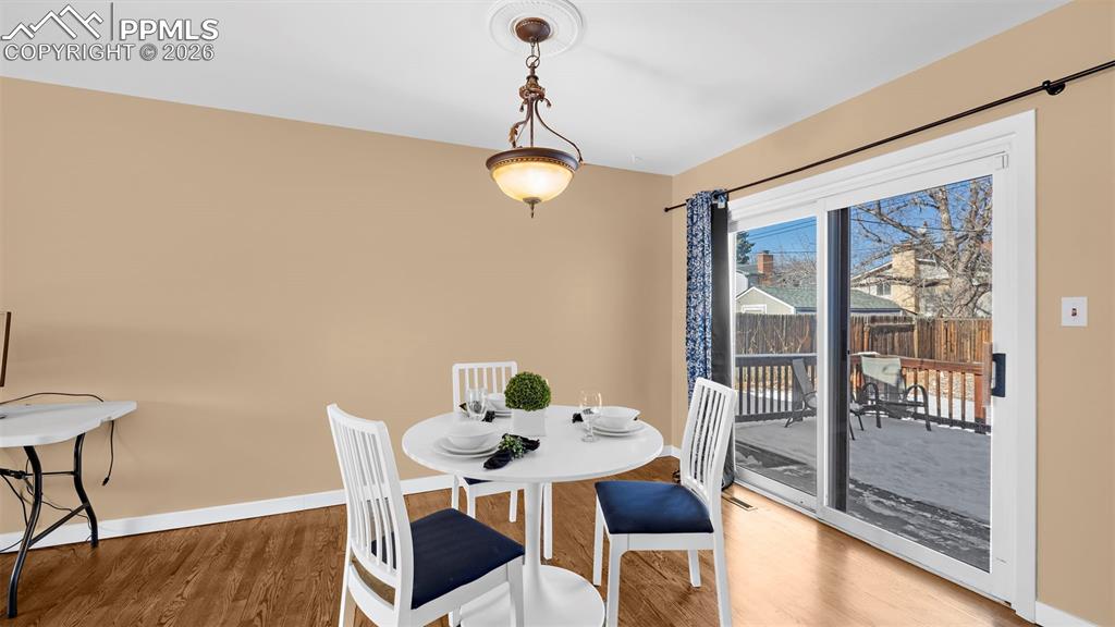 Image 7 of 38: Dining Area