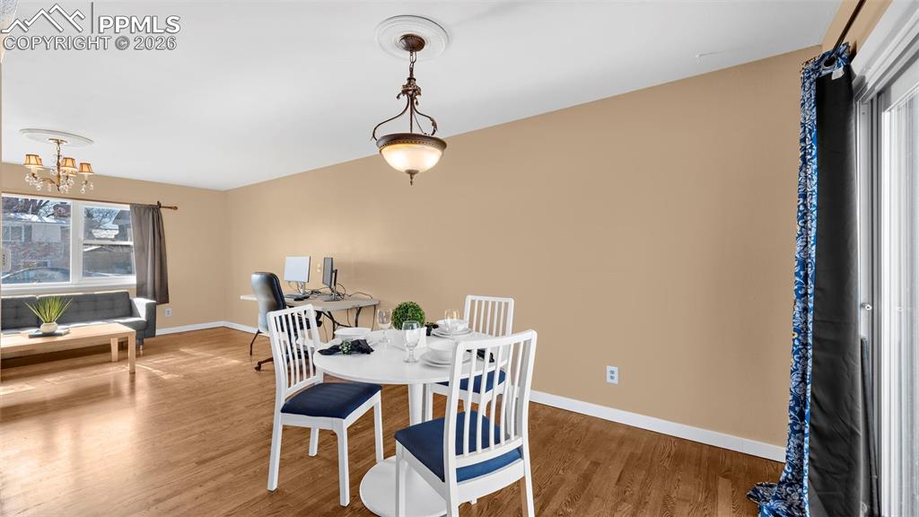 Image 8 of 38: Dining Area