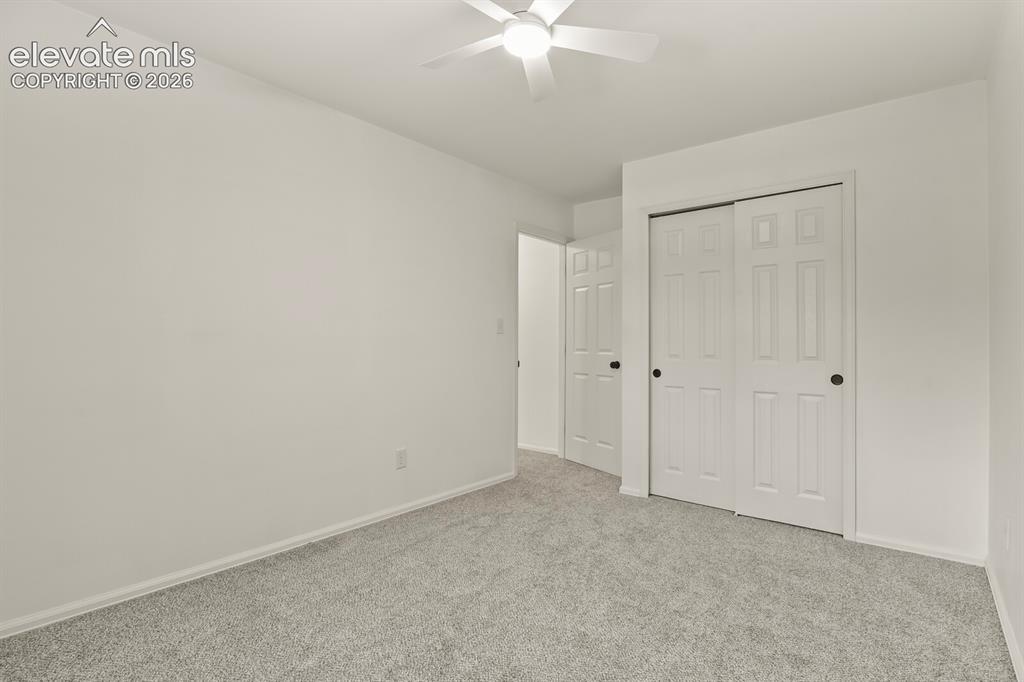 Image 17 of 32: Bedroom