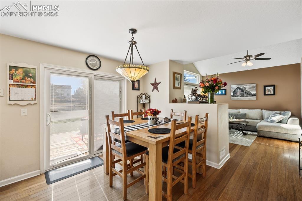 Image 13 of 35: Dining Area