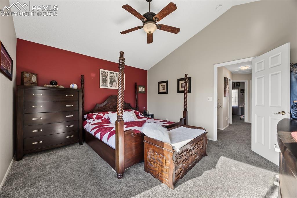 Image 22 of 35: Bedroom