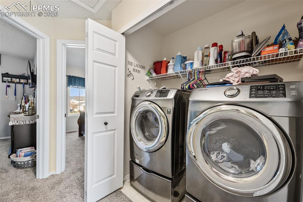 Image 29 of 35: Laundry