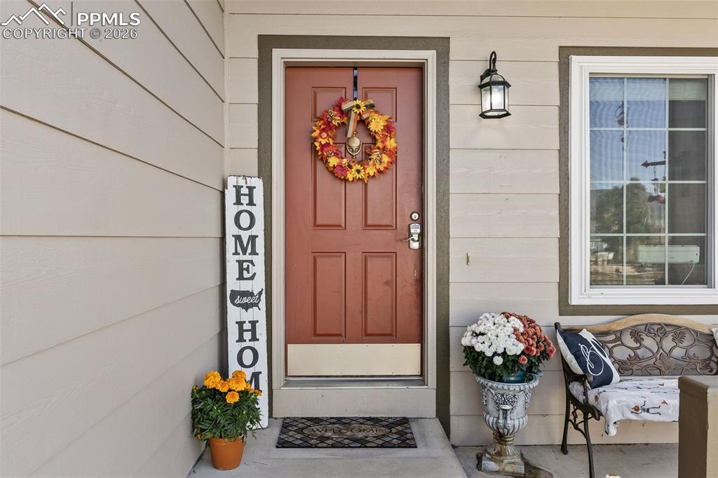 Image 6 of 35: Entry