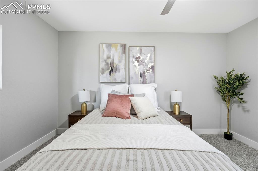 Image 20 of 33: Bedroom