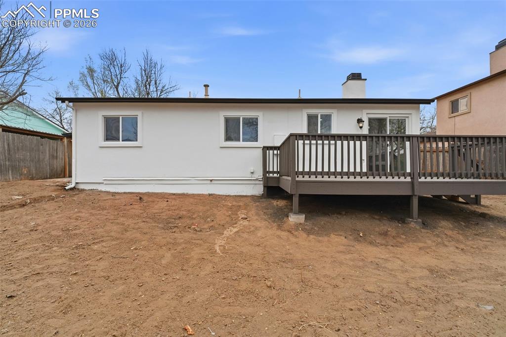 Image 29 of 33: Back of Structure