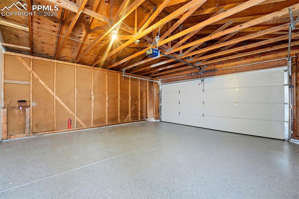 Image 33 of 33: Garage