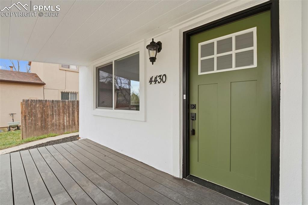 Image 5 of 33: Entry