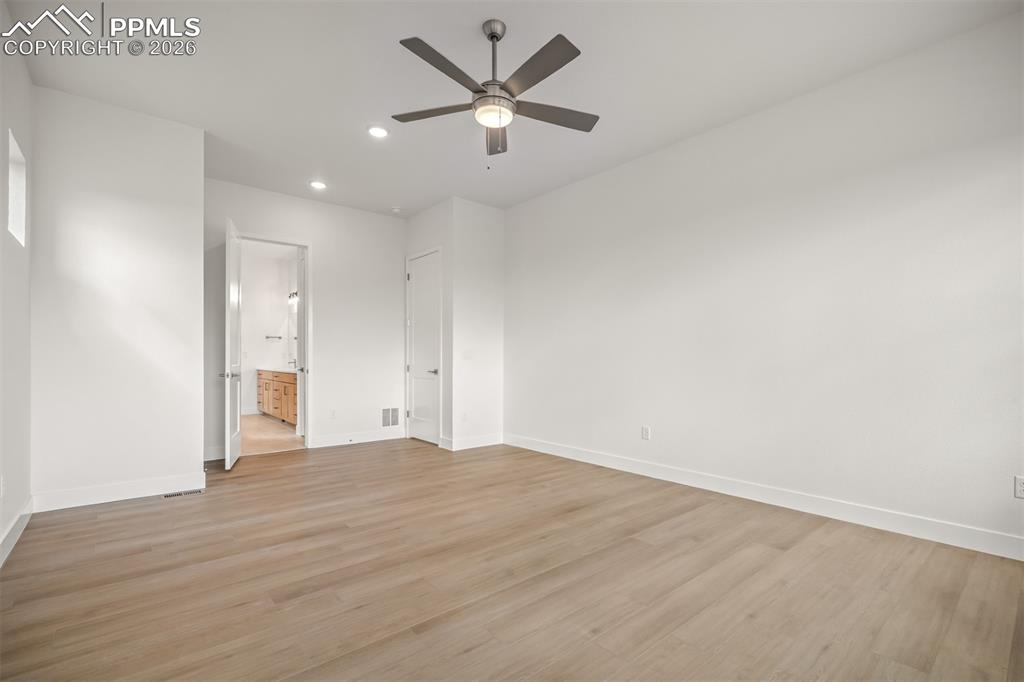 Image 26 of 44: Master Bedroom