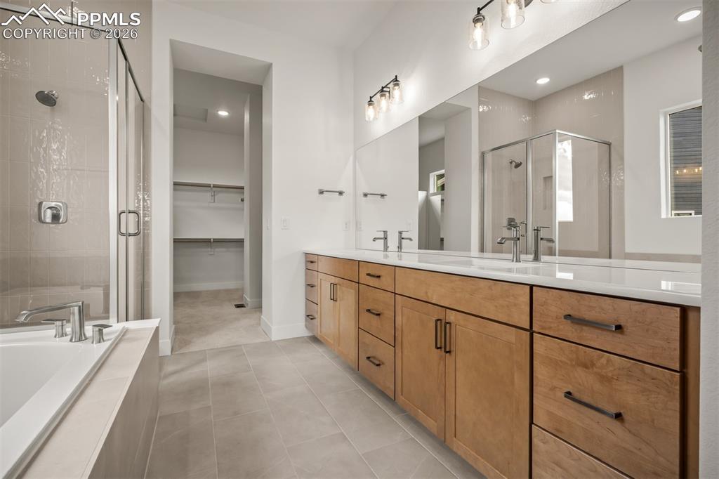 Image 28 of 44: Master Bathroom