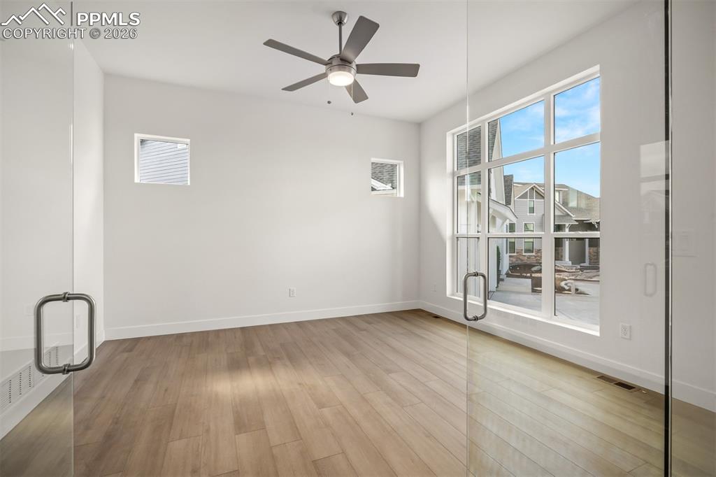 Image 3 of 44: Office