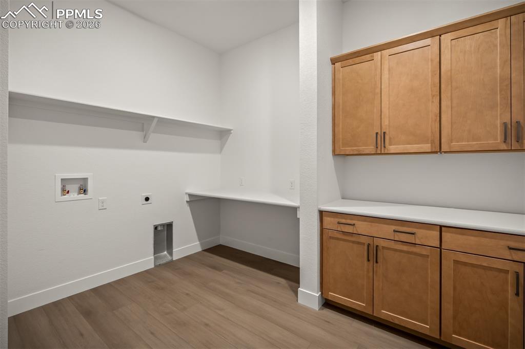 Image 32 of 44: Laundry