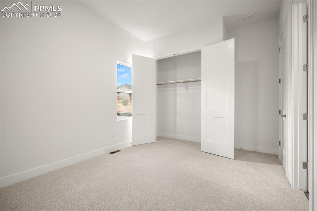 Image 33 of 44: Bedroom