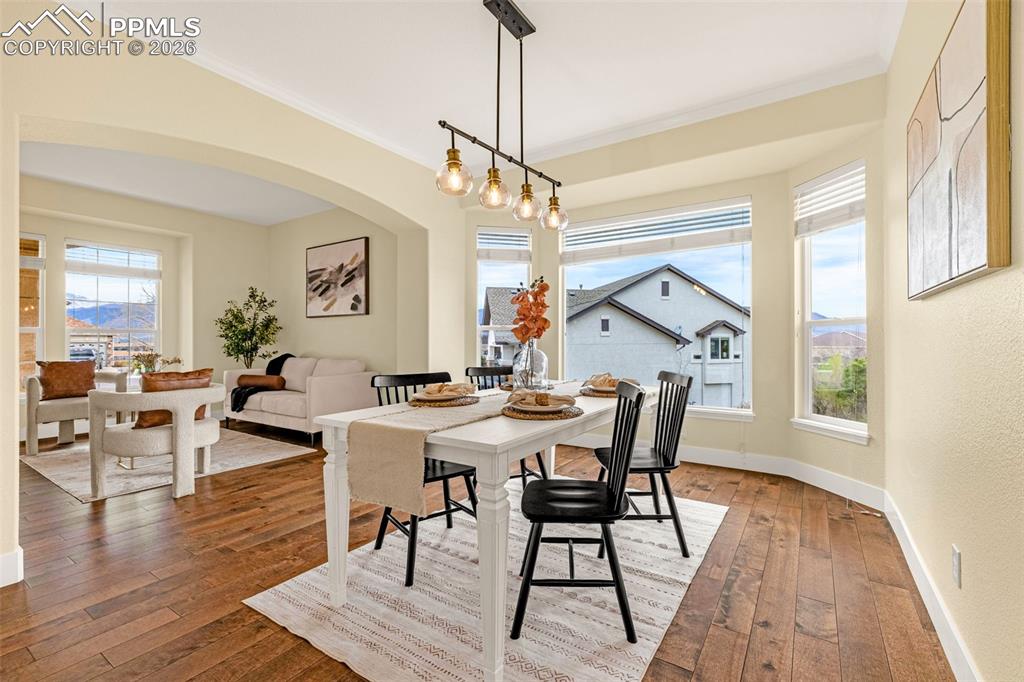 Image 5 of 43: Dining Area