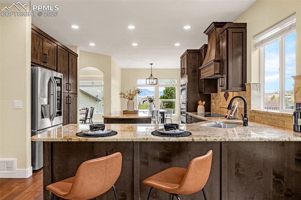 Image 8 of 43: Kitchen