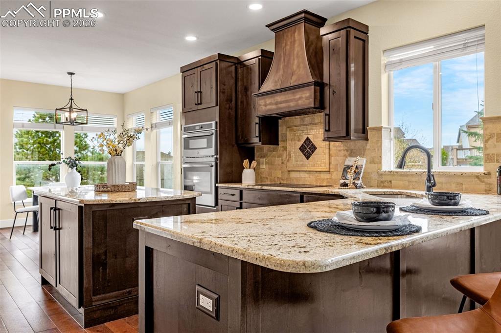 Image 9 of 43: Kitchen