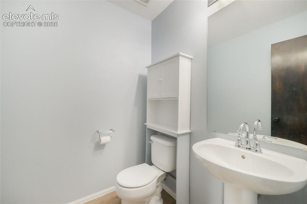 Image 20 of 49: Bathroom