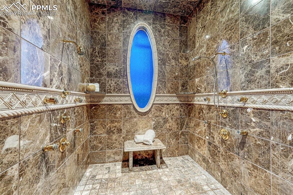 Image 23 of 50: Master Bathroom