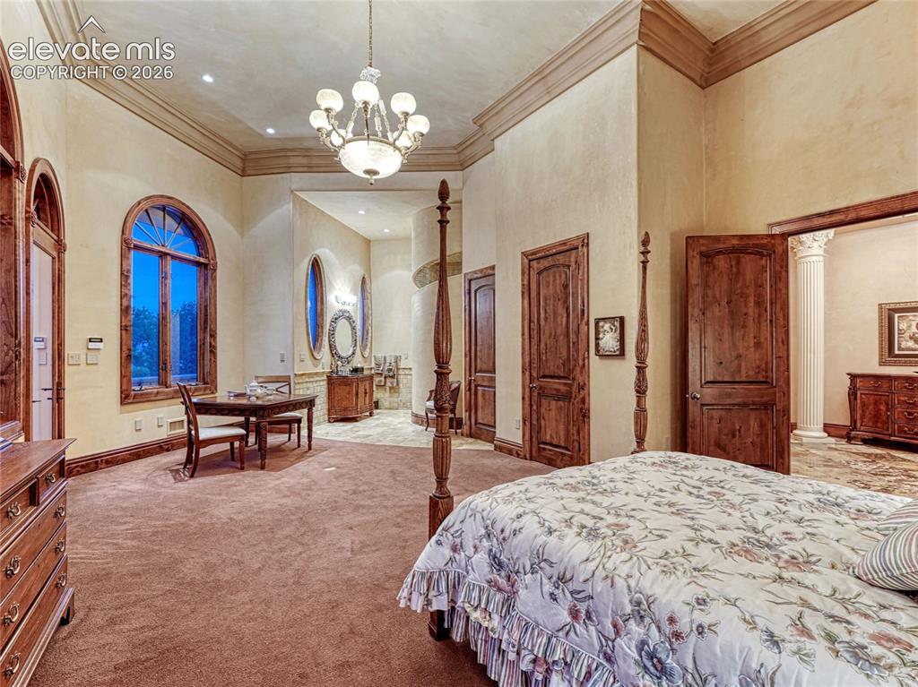 Image 41 of 50: Jr Suite 2