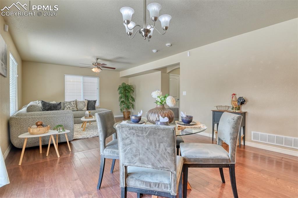 Image 16 of 48: Dining Area