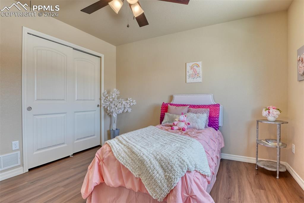 Image 24 of 48: Bedroom