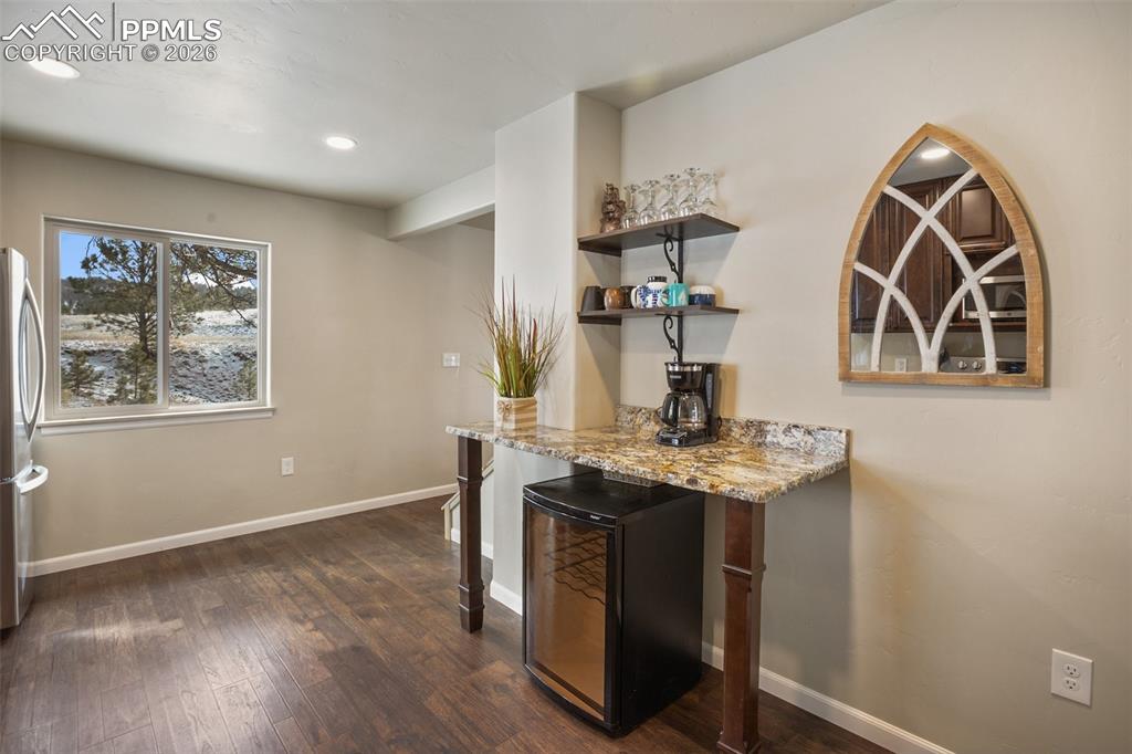 Image 12 of 38: Coffe and wine area