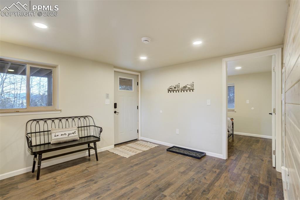 Image 19 of 38: Entry